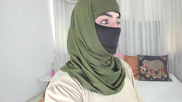 Snapshot of Uzra_hayed chatting on 4, 5, 2026 Uzra hayed online show from 4, 5, 2026