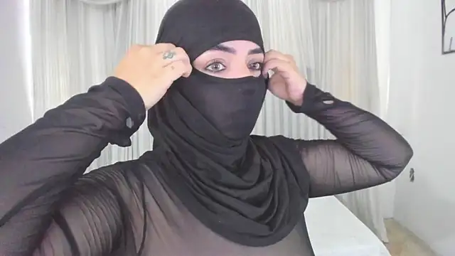 Snapshot of Uzra_hayed chatting on 27, 5, 2026 Uzra hayed online show from 27, 5, 2026