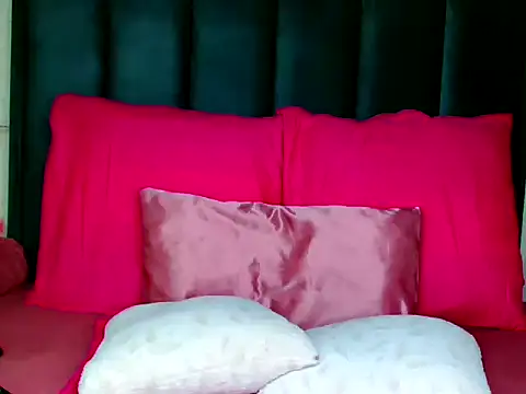 Kiaralane xx online show from 9, 11, 2025