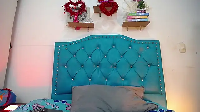 luly pink online show from 13, 2, 2025