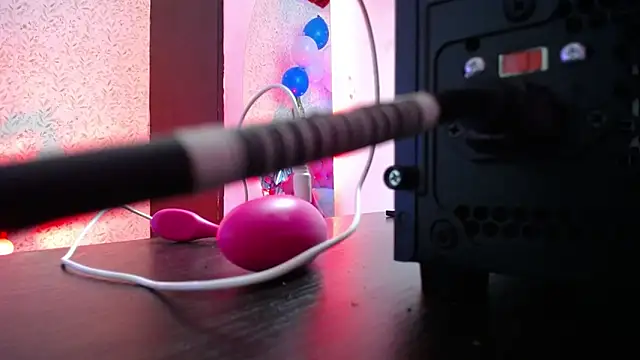 luly pink online show from 3, 10, 2025