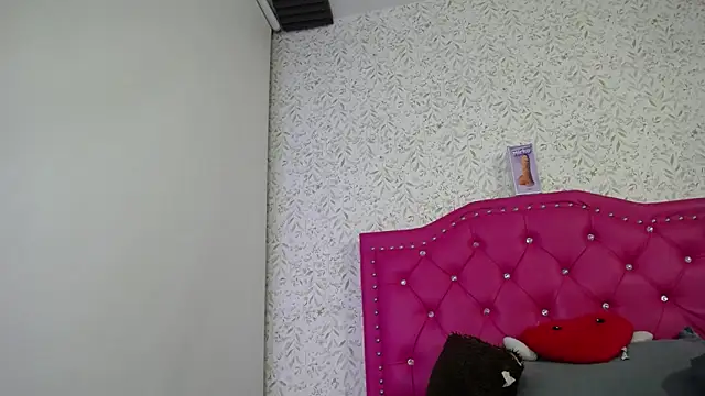 luly pink online show from 23, 10, 2025