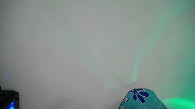 luly pink online show from 27, 11, 2025