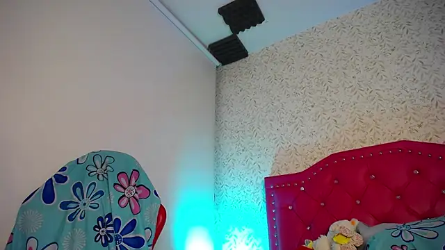 luly pink online show from 15, 4, 2026