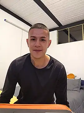 joanguzman02 online show from 11, 2, 2026