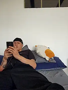 joanguzman02 online show from 2, 4, 2026