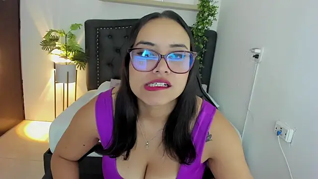 zoe danae  online show from 29, 12, 2024