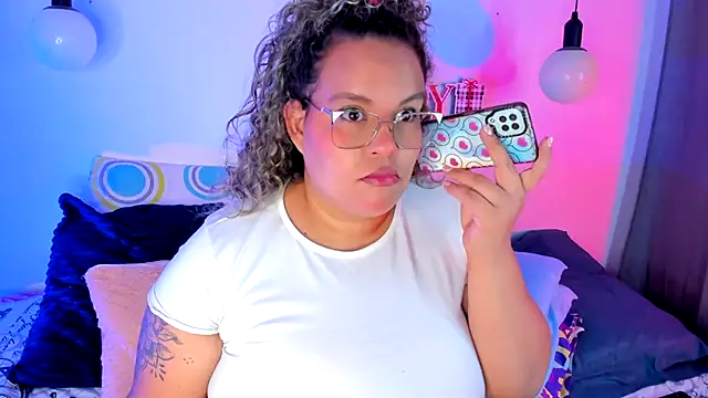 Snapshot of monicabbw_ chatting on 10, 3, 2025 monicabbw online show from 10, 3, 2025