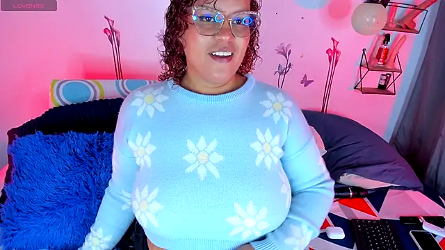 Snapshot of monicabbw_ chatting on 23, 9, 2025 monicabbw online show from 23, 9, 2025