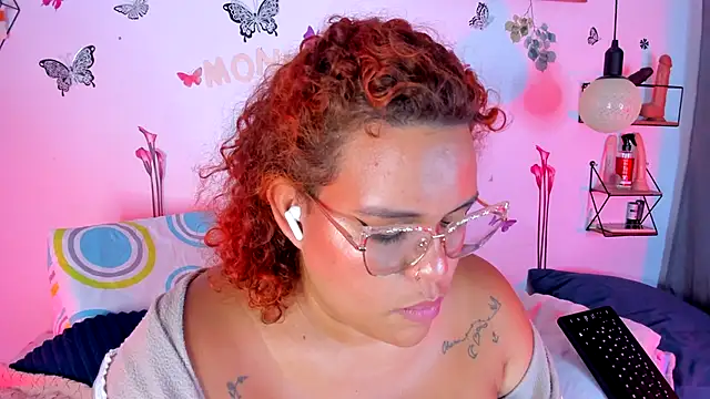 Snapshot of monicabbw_ chatting on 30, 9, 2025 monicabbw online show from 30, 9, 2025