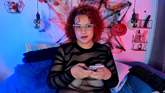 Snapshot of monicabbw_ chatting on 25, 10, 2025 monicabbw online show from 25, 10, 2025