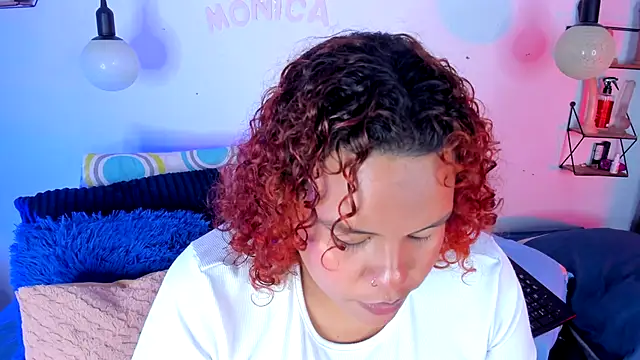 Snapshot of monicabbw_ chatting on 14, 11, 2025 monicabbw online show from 14, 11, 2025