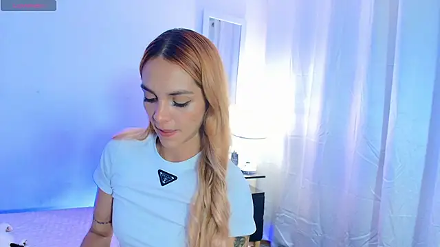 Snapshot of MeganLorensx chatting on 7, 10, 2025 MeganLorensx online show from 7, 10, 2025
