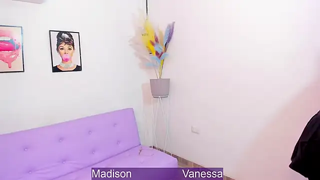 Wetnaughtygirls online show from 21, 11, 2025