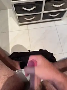 Deralboaus01 online show from 11, 9, 2025