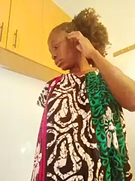 LOVELY-2BERRY online show from 1, 11, 2025