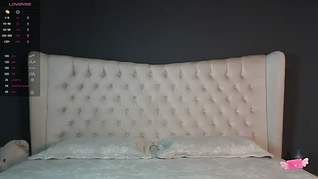 Snapshot of nichole_bree_ chatting on 20, 1, 2025 nichole bree online show from 20, 1, 2025