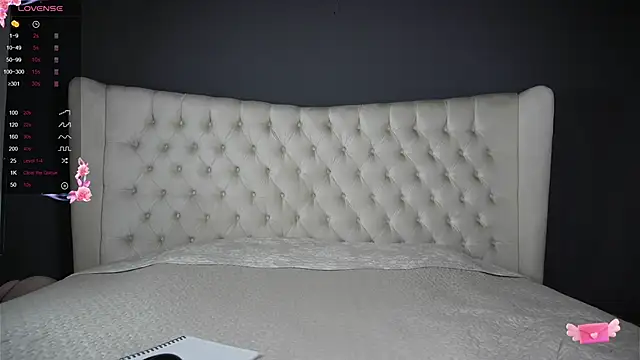 Snapshot of nichole_bree_ chatting on 6, 3, 2025 nichole bree online show from 6, 3, 2025