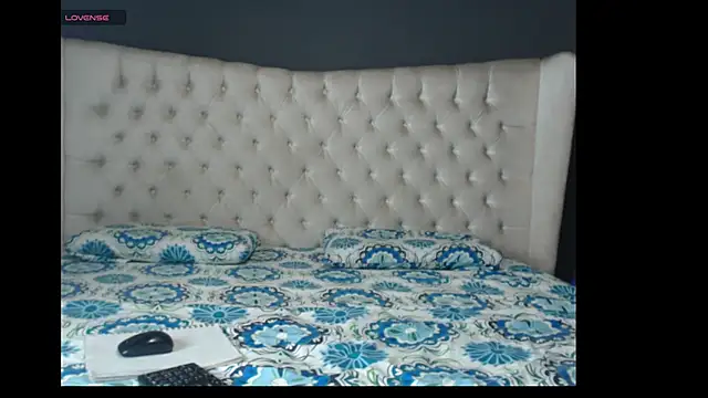 Snapshot of nichole_bree_ chatting on 12, 9, 2025 nichole bree online show from 12, 9, 2025