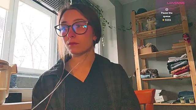 monlight  dana online show from 9, 4, 2026