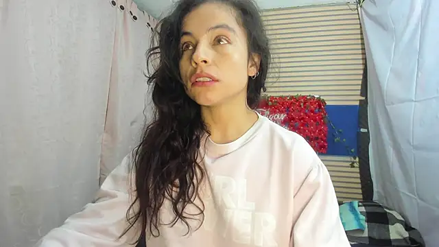 Snapshot of rosse_2504 chatting on 26, 5, 2026 rosse 2504 online show from 26, 5, 2026