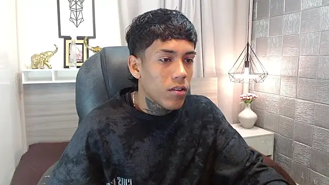 Alan Cute18 online show from 25, 2, 2026