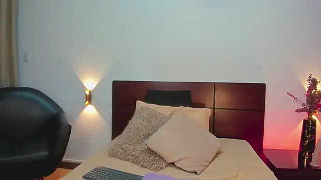 AlissaNix online show from 11, 1, 2025