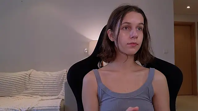 VanessaBayer2 online show from 23, 12, 2024