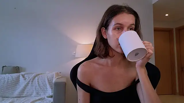 VanessaBayer2 online show from 27, 12, 2024