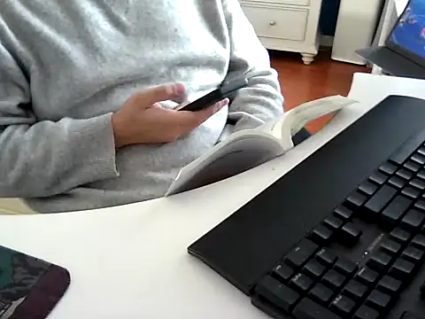 Snapshot of big-pig chatting on 2, 1, 2025 big-pig online show from 2, 1, 2025