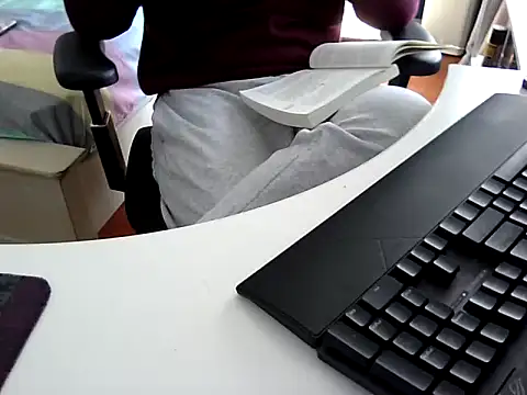 Snapshot of big-pig chatting on 6, 1, 2025 big-pig online show from 6, 1, 2025