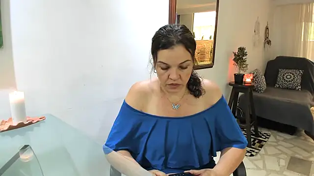 MarilynDavies online show from 16, 10, 2025