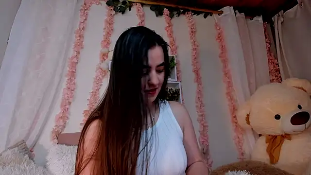 Idara and Edahi01 online show from 4, 11, 2025