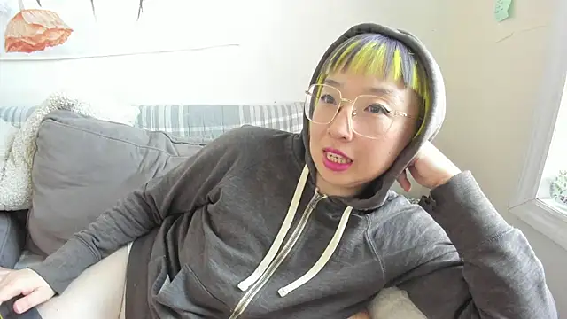 Snapshot of luxgray chatting on 16, 2, 2026 luxgray online show from 16, 2, 2026