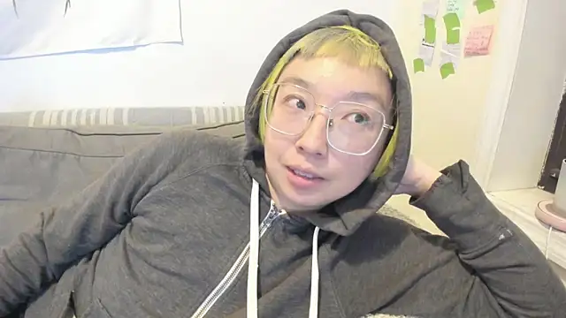 Snapshot of luxgray chatting on 23, 3, 2026 luxgray online show from 23, 3, 2026