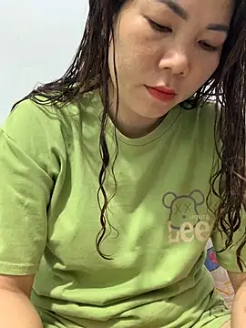 Baby-bigtits online show from 20, 3, 2025