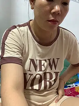 Baby-bigtits online show from 22, 9, 2025