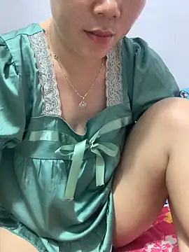 Baby-bigtits online show from 28, 9, 2025