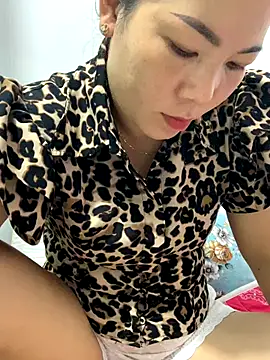 Baby-bigtits online show from 17, 11, 2025