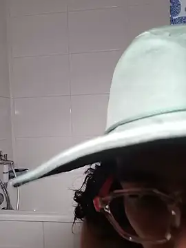 Redfloweer1 online show from 26, 2, 2025