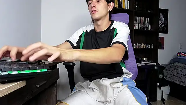 alex connorr online show from 8, 11, 2025