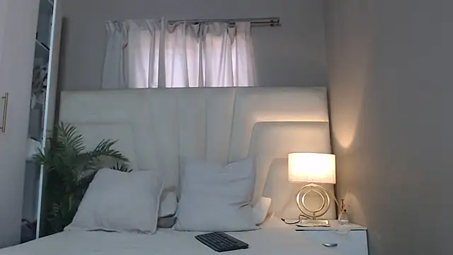 naughtyblackdolie online show from 3, 4, 2026