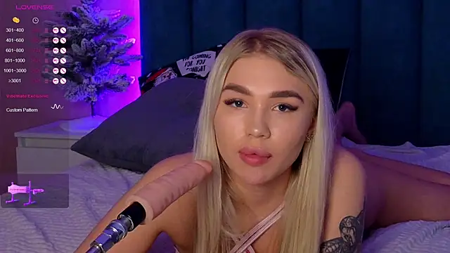 DreamPussyy online show from 10, 1, 2025