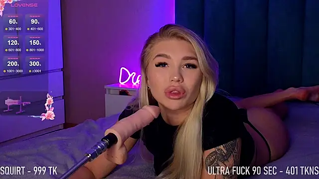 DreamPussyy online show from 1, 11, 2025