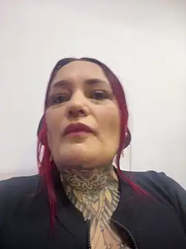 Snapshot of AmaraVelmet chatting on 11, 9, 2025 AmaraVelmet online show from 11, 9, 2025