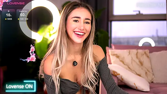 EmilyRaymont online show from 3, 10, 2025