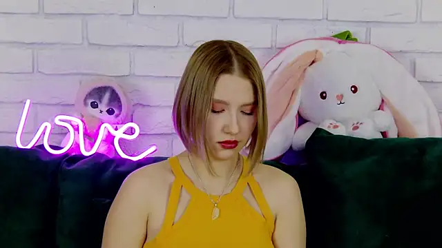 LiliLinn online show from 5, 3, 2025