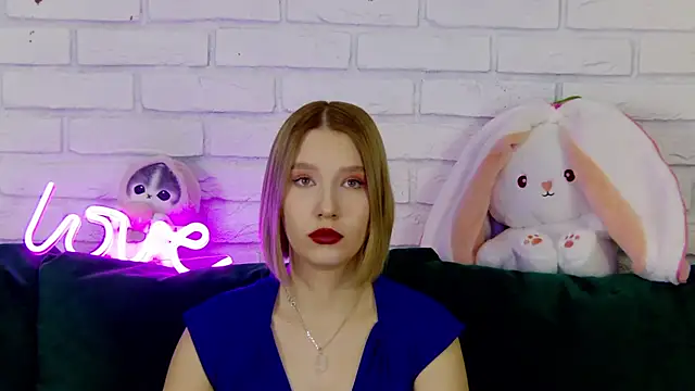 LiliLinn online show from 7, 3, 2025