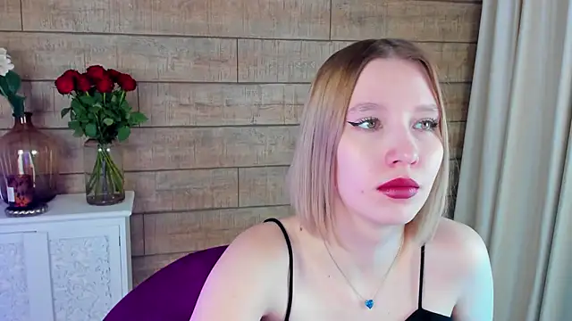 LiliLinn online show from 18, 3, 2025