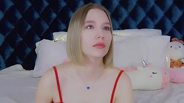 LiliLinn online show from 19, 3, 2025